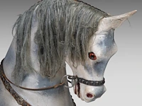 A vintage polychrome wooden carousel horse, h 115 - w 140 cm - afbeelding 3 van  8