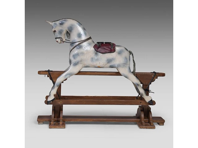 A vintage polychrome wooden carousel horse, h 115 - w 140 cm - afbeelding 5 van  8