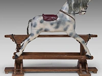 A vintage polychrome wooden carousel horse, h 115 - w 140 cm - afbeelding 7 van  8