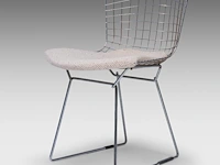 A vintage side chair by harry bertoia for knoll international 73 x 54 x 58 cm. (28.73 x 21.26 x 22.82 in.)