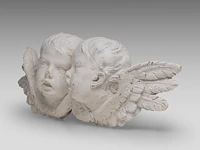 A white painted carved walnut fragment of two angels, 17thc 20 x 52 cm. (7.87 x 20.46 in.) - afbeelding 2 van  6