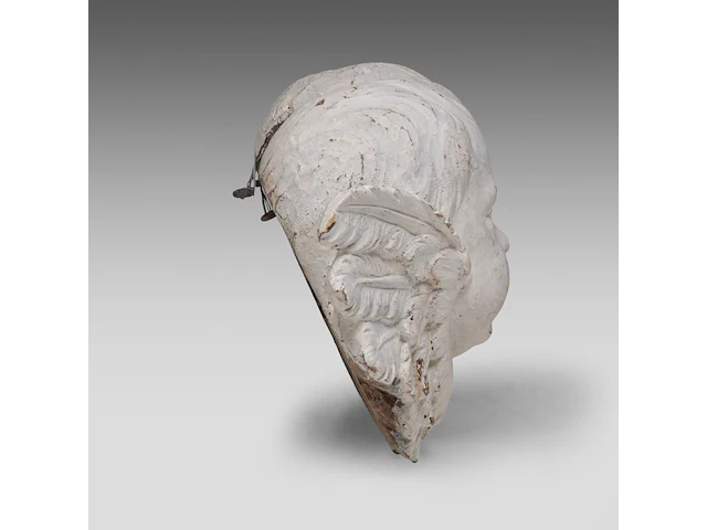 A white painted carved walnut fragment of two angels, 17thc 20 x 52 cm. (7.87 x 20.46 in.) - afbeelding 5 van  6