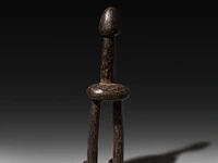 A wooden lobi fertility doll, burkina faso, h 39 cm - afbeelding 2 van  5