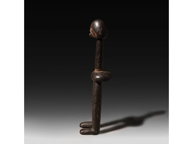 A wooden lobi fertility doll, burkina faso, h 39 cm - afbeelding 3 van  5