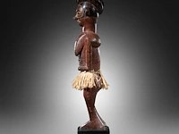 A wooden yaka sculpture, democratic republic of the congo, late 19th/ early 20thc (+) height: 55 cm. (21.64 in.), incl. stand: 63 cm. (24.80 in.) - afbeelding 3 van  10