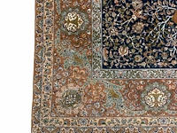 A woollen oriental persian rug decorated with various animals 380 x 301 cm. (149.61 x 118 1/2 in.) - afbeelding 6 van  10