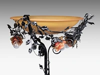 A wrought iron floral decorated floor lamp with glass paste coupe 185 cm. (72.82 in.), ø coupe: 59 cm. (23.23 in.) - afbeelding 6 van  7