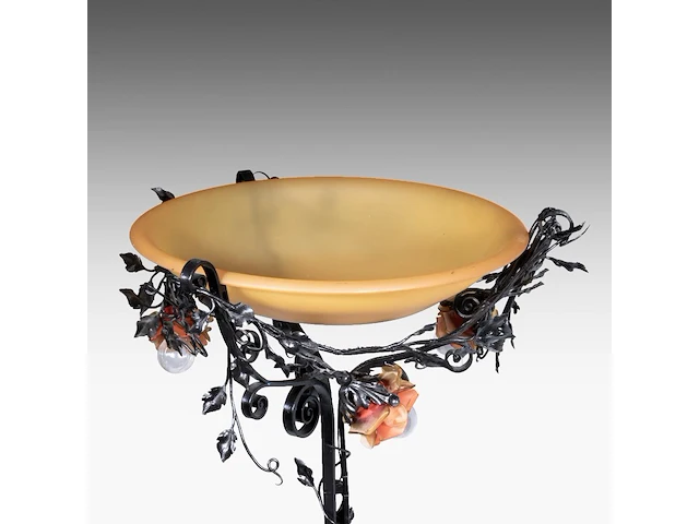 A wrought iron floral decorated floor lamp with glass paste coupe 185 cm. (72.82 in.), ø coupe: 59 cm. (23.23 in.) - afbeelding 7 van  7