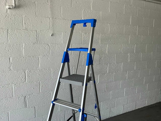 A015-105 trapladder - afbeelding 4 van  10