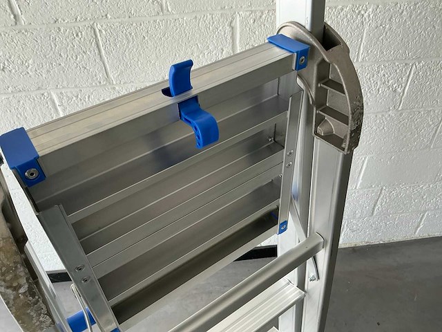 A019-105 trapladder - afbeelding 8 van  9