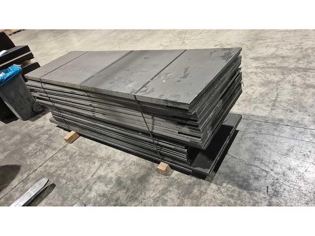 Aa - multiplex (33x) - afbeelding 1 van  2