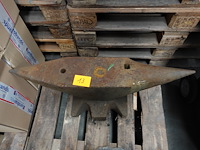 Aambeeld - afbeelding 3 van  5