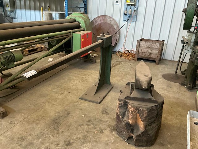 Aambeeld - afbeelding 1 van  5