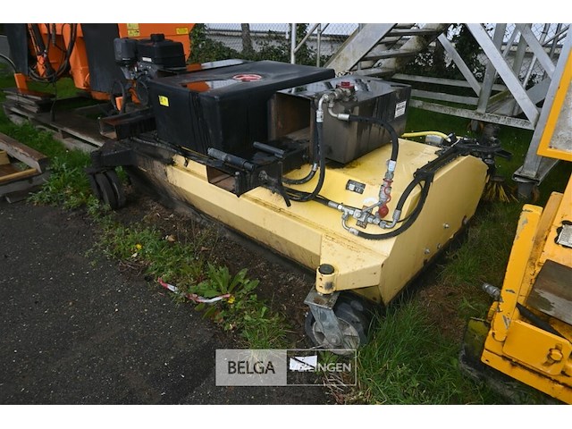 Aanbouwveegmachine yellow bull - afbeelding 4 van  10