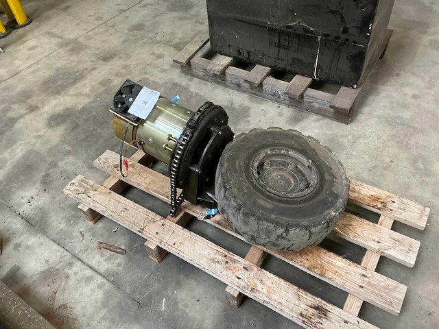 Aandrijfwiel met elektromotor - afbeelding 3 van  4