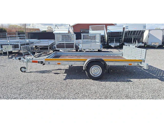 Aanhangwagen besttrailers 1350kg nieuw - afbeelding 1 van  1