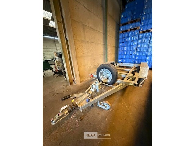 Aanhangwagen bw - afbeelding 1 van  18