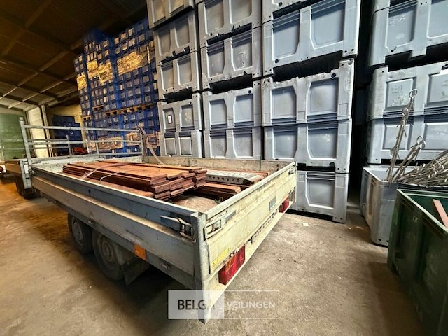 Aanhangwagen hapert, dubbelasser, geremd, zonder inhoud - afbeelding 3 van  9