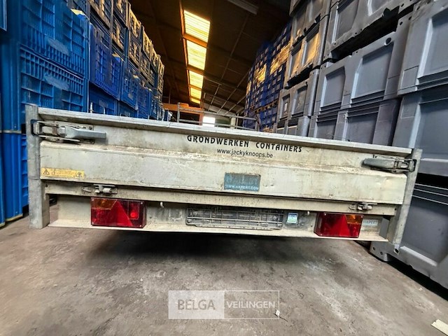 Aanhangwagen hapert, dubbelasser, geremd, zonder inhoud - afbeelding 5 van  9