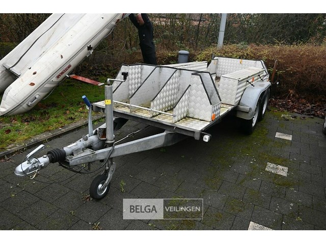 Aanhangwagen hapert - afbeelding 1 van  11