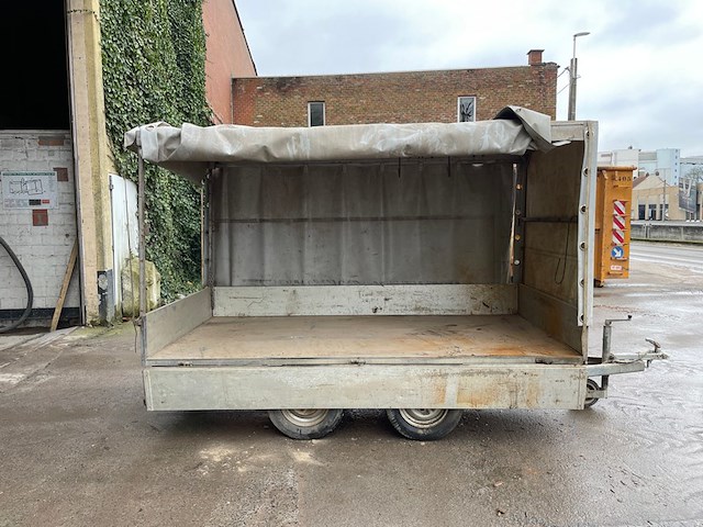 Aanhangwagen knott - afbeelding 1 van  10