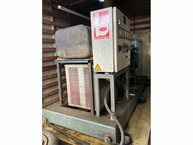 Aanhangwagen met bobindus stroomgenerator - afbeelding 16 van  22