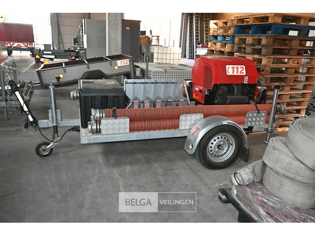 Aanhangwagen met draagbare bluspomp - afbeelding 4 van  11