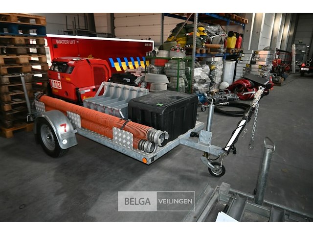 Aanhangwagen met draagbare bluspomp - afbeelding 6 van  11