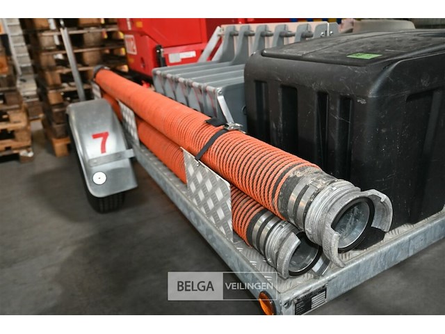 Aanhangwagen met draagbare bluspomp - afbeelding 11 van  11