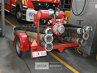 Aanhangwagen met draagbare pomp