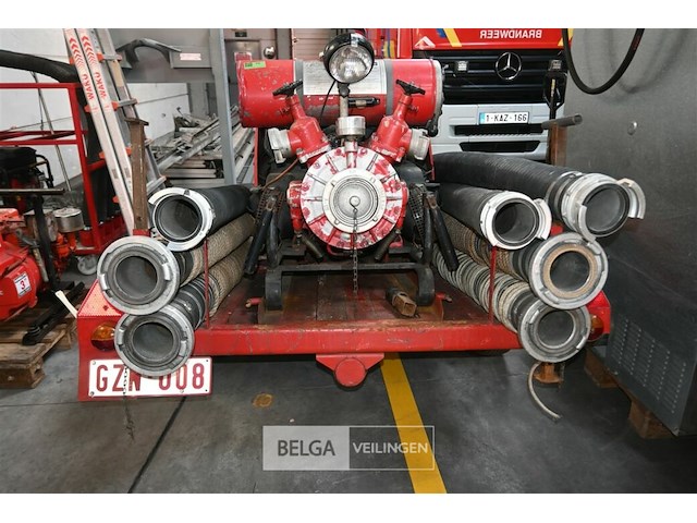 Aanhangwagen met draagbare pomp - afbeelding 2 van  8
