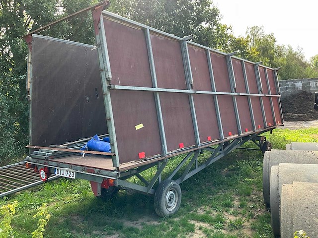 Aanhangwagen met podiumopbouw - afbeelding 19 van  24