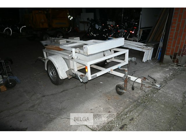Aanhangwagen met signalisatie - afbeelding 1 van  8