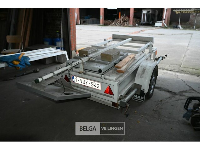 Aanhangwagen met signalisatie - afbeelding 2 van  8