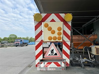 Aanhangwagen met wegsignalisatie - afbeelding 8 van  15