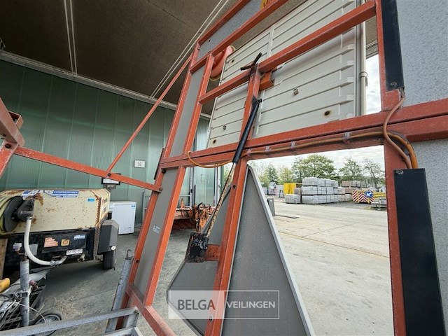 Aanhangwagen met wegsignalisatie - afbeelding 13 van  15