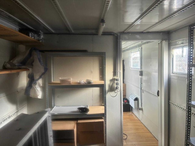 Aanhangwagen omgebouwd tot woonwagen - afbeelding 3 van  24