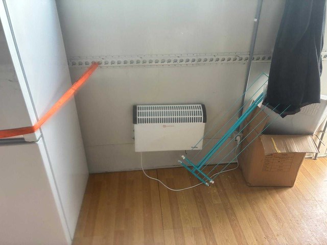 Aanhangwagen omgebouwd tot woonwagen - afbeelding 5 van  24