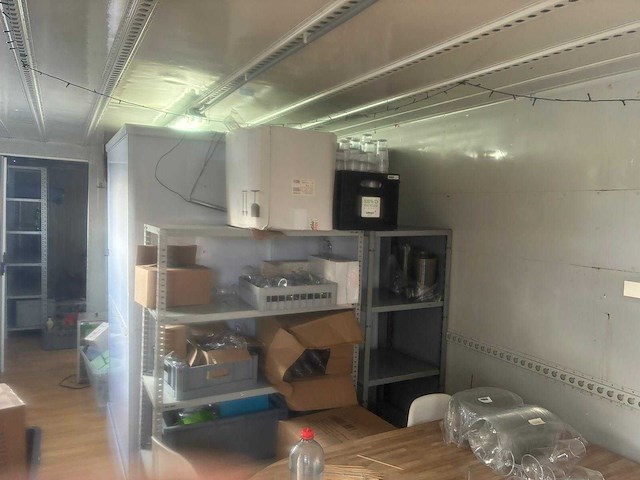 Aanhangwagen omgebouwd tot woonwagen - afbeelding 8 van  24