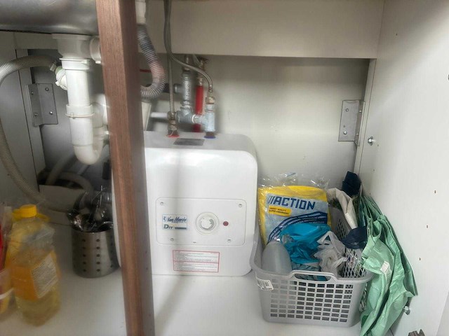 Aanhangwagen omgebouwd tot woonwagen - afbeelding 11 van  24