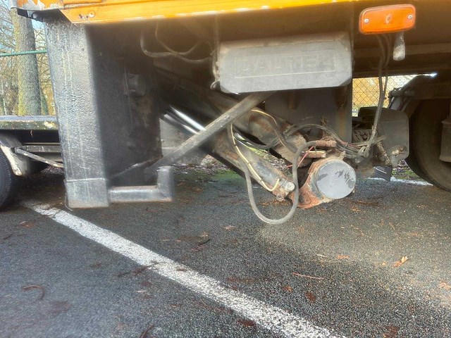 Aanhangwagen omgebouwd tot woonwagen - afbeelding 21 van  24