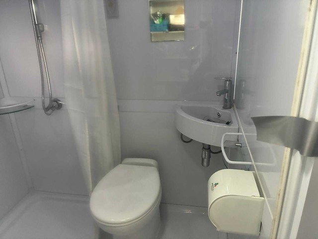 Aanhangwagen omgebouwd tot woonwagen - afbeelding 23 van  24