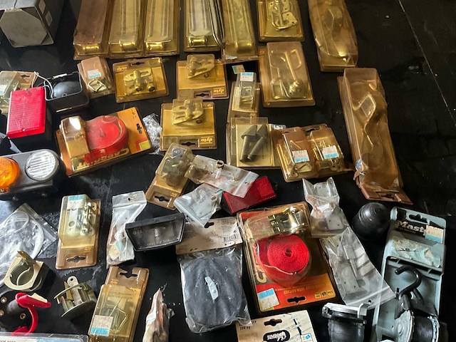 Aanhangwagen onderdelen en accessoires - afbeelding 5 van  11