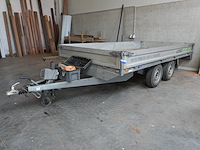Aanhangwagen saris