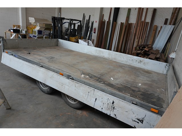 Aanhangwagen saris - afbeelding 3 van  10