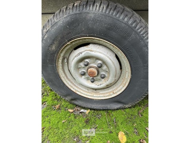 Aanhangwagen saris - afbeelding 2 van  10