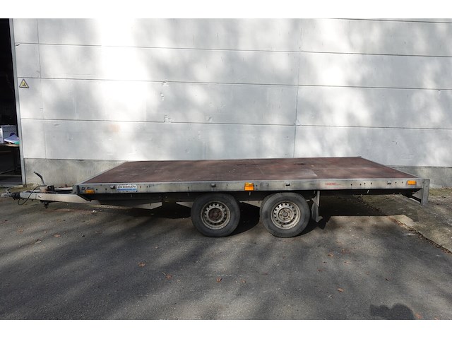 Aanhangwagen saris - afbeelding 1 van  8