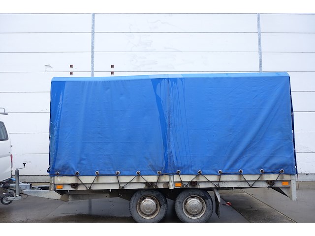 Aanhangwagen saris - afbeelding 1 van  7