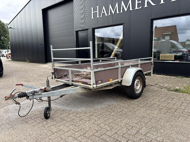 Aanhangwagen saris - afbeelding 1 van  13