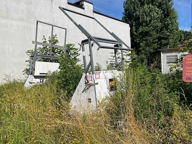 Aanhangwagen voor led scherm - afbeelding 1 van  6